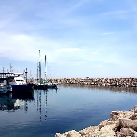 Appartamento Ithaki Phinikoudes No. 204 *