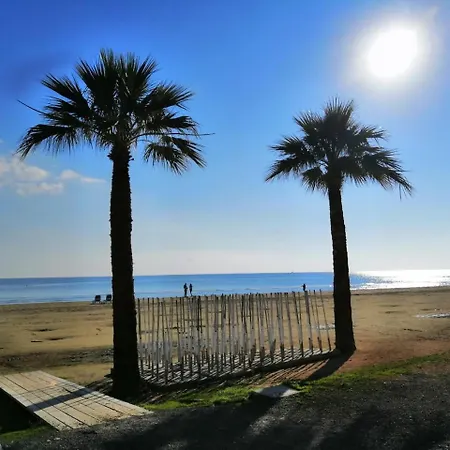 Ithaki Phinikoudes No. 204 Appartamento *