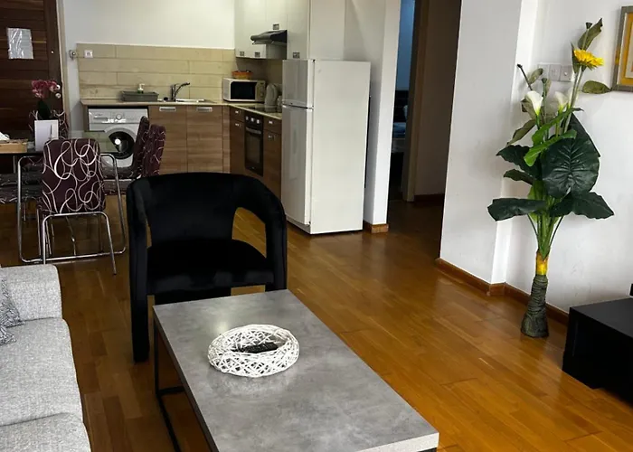 Ithaki Phinikoudes No. 204 Appartement *