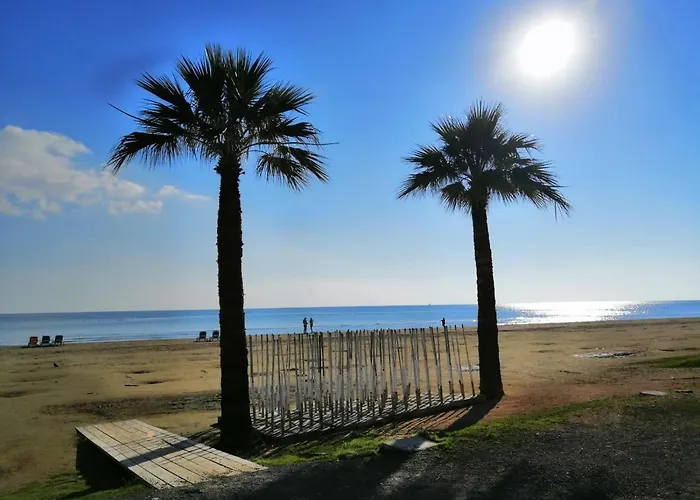 Ithaki Phinikoudes No. 204 Apartment *