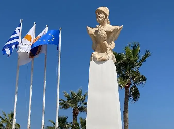 Appartement Ithaki Phinikoudes No. 204