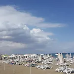 Ithaki Phinikoudes No. 204 Apartman *