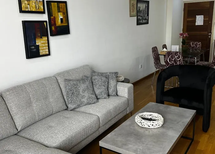 Ithaki Phinikoudes No. 204