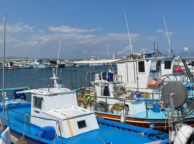 Ithaki Phinikoudes No. 204 * Ларнака