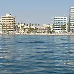 Apartmán Ithaki Phinikoudes No. 204 *